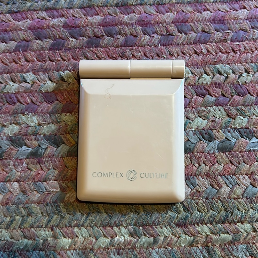 COMPLEX CULTURE FOLDABLE MAKEUP PURSE MIRROR COMPACT
